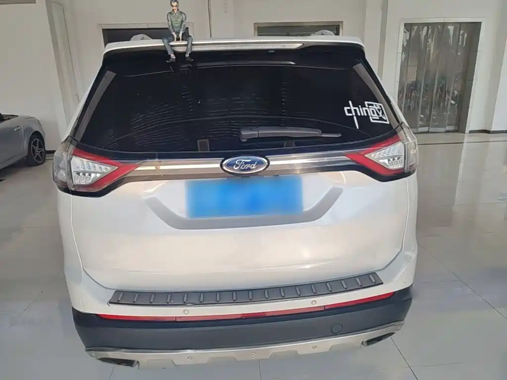 Ford Edge — миниатюра 6
