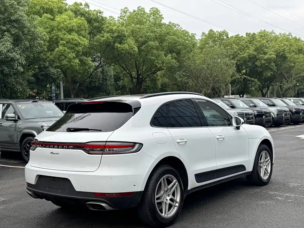 Porsche Macan — миниатюра 22