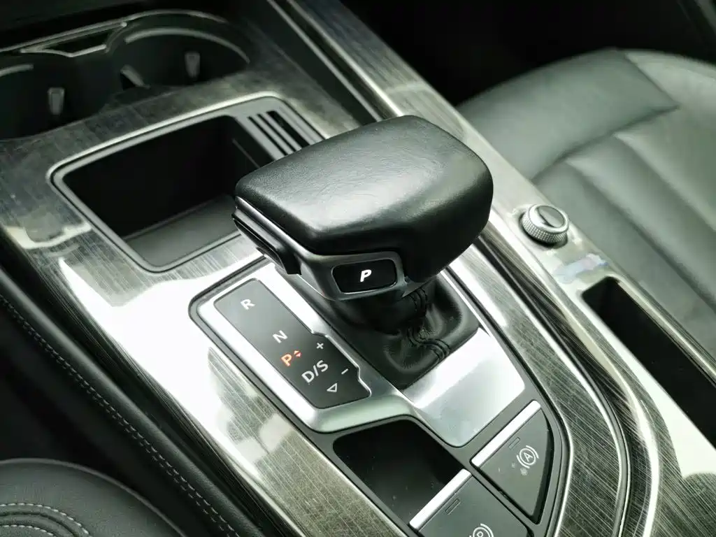 Audi A4L — миниатюра 13
