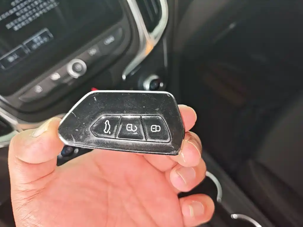 Chevrolet Equinox — миниатюра 9