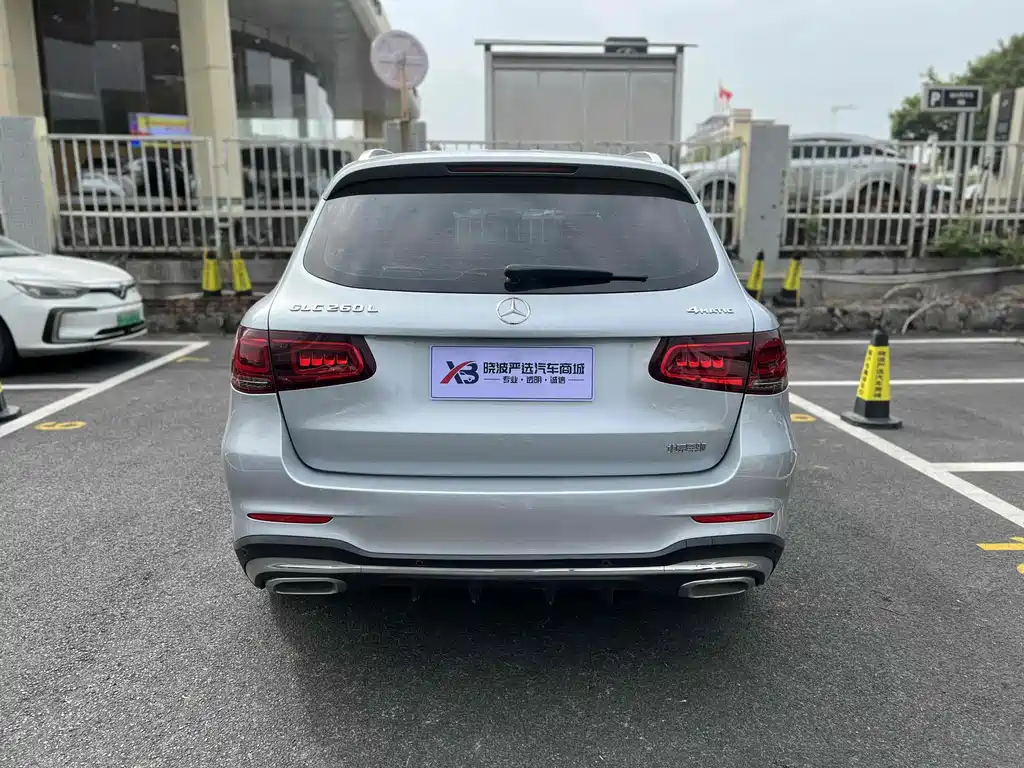 MERCEDES-BENZ GLC