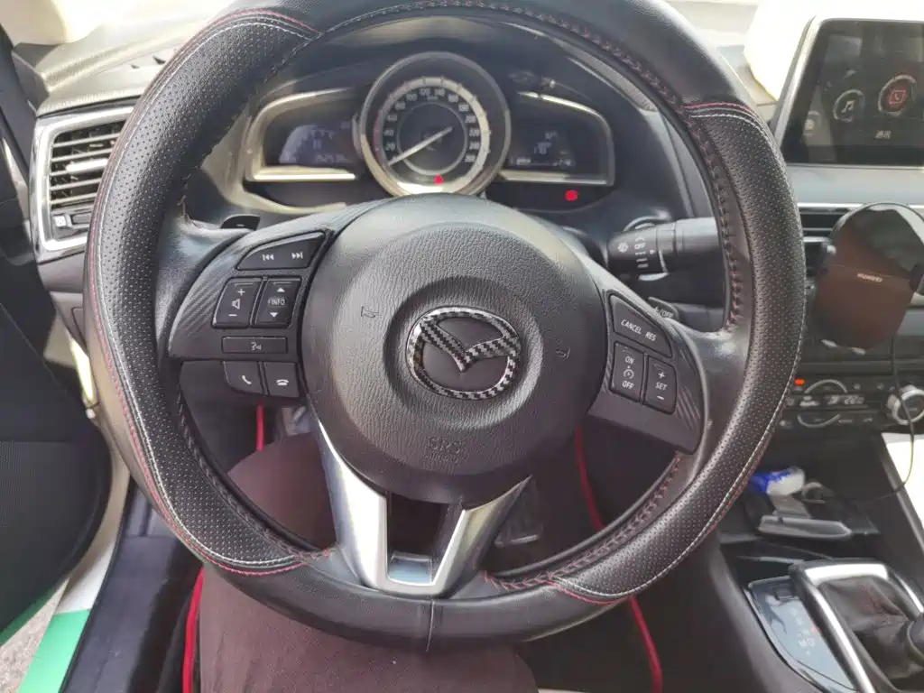Mazda 3 Axela — миниатюра 7