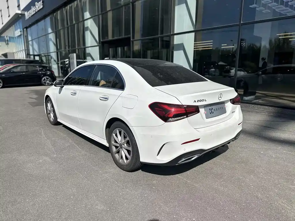 Mercedes-Benz A-Class — миниатюра 7