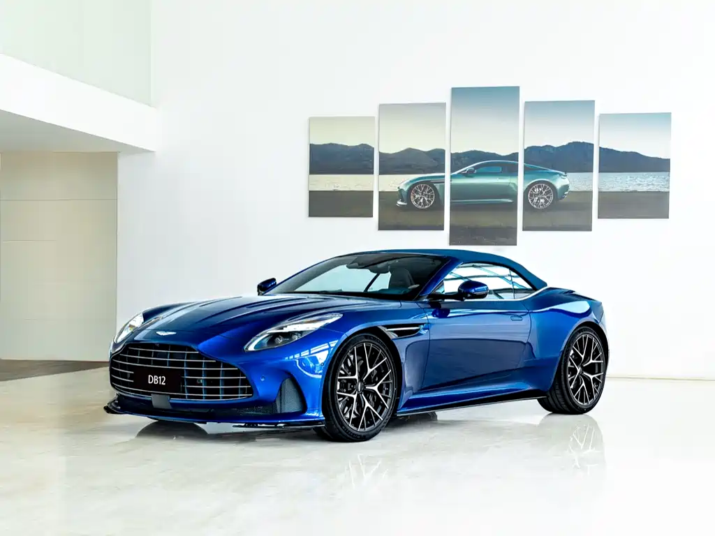 Купить Aston Martin DB12