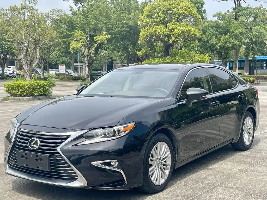 Lexus ES — миниатюра 3