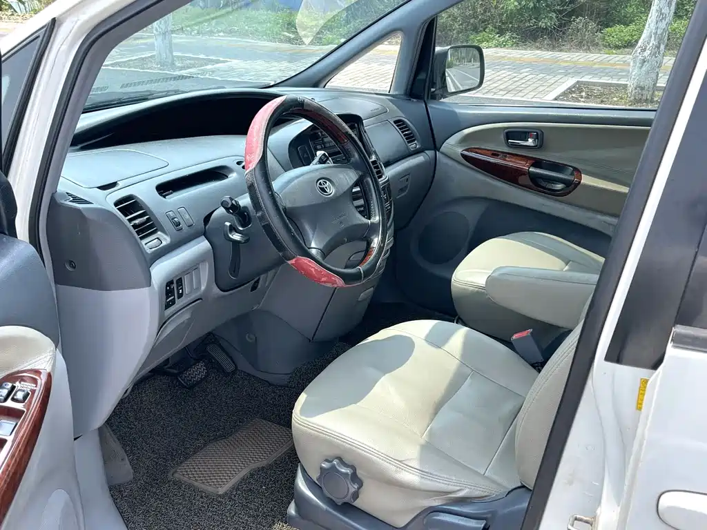 Toyota Previa 03 2.4L AT DX