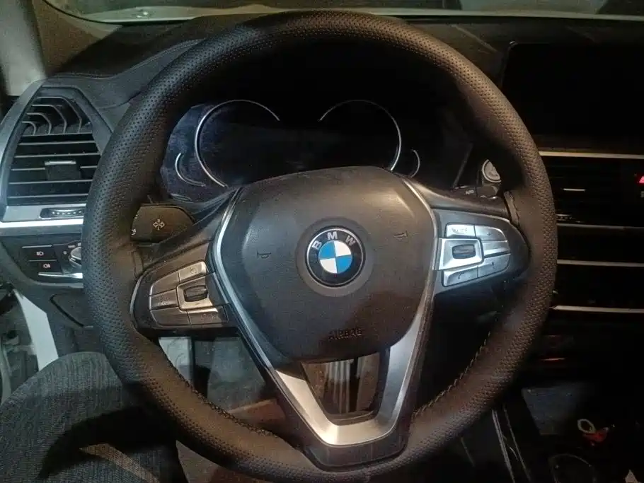 BMW X3 — миниатюра 15