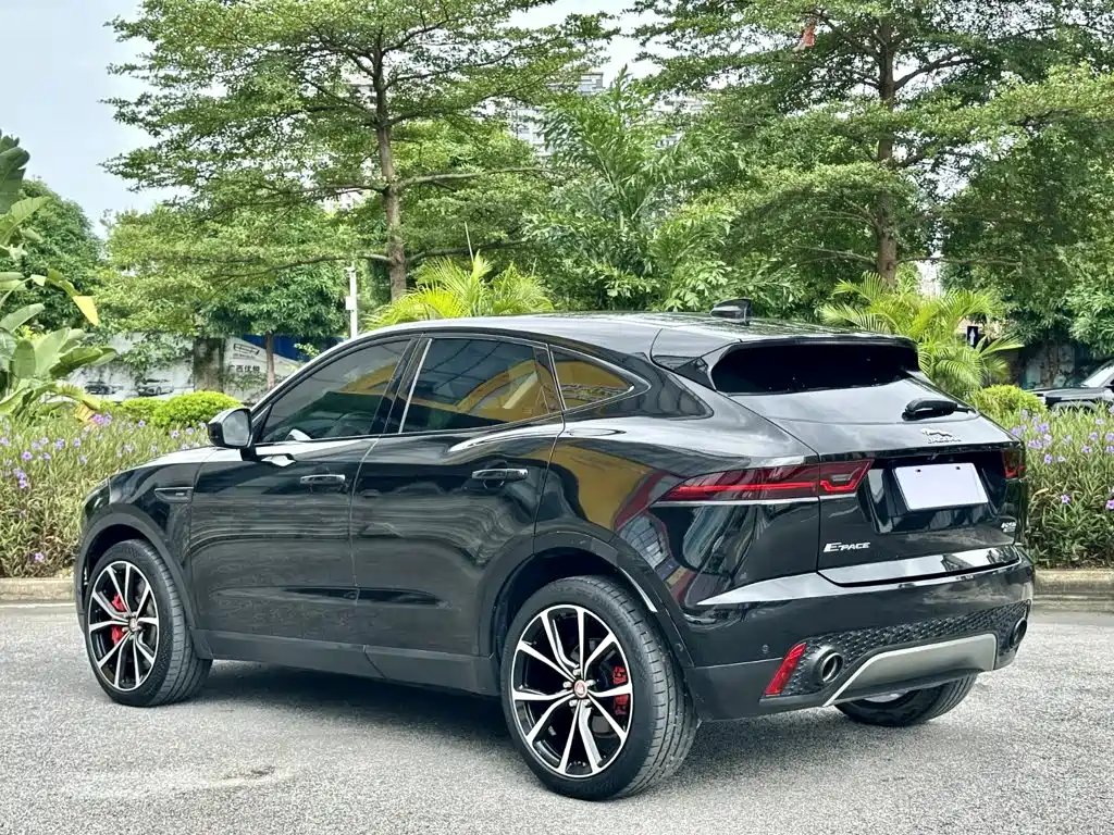 Jaguar E-PACE — миниатюра 4