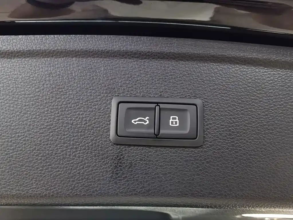 Audi Q5L — миниатюра 15