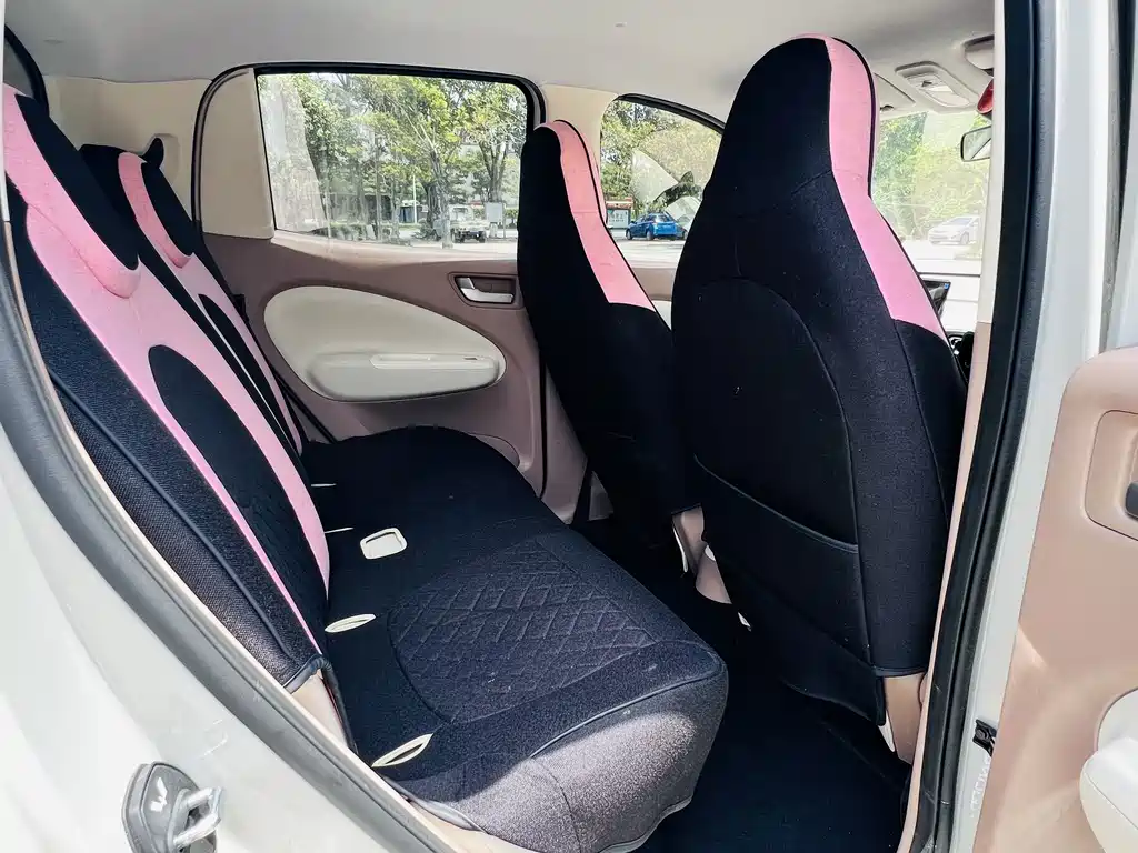 Wuling MINIEV — миниатюра 13