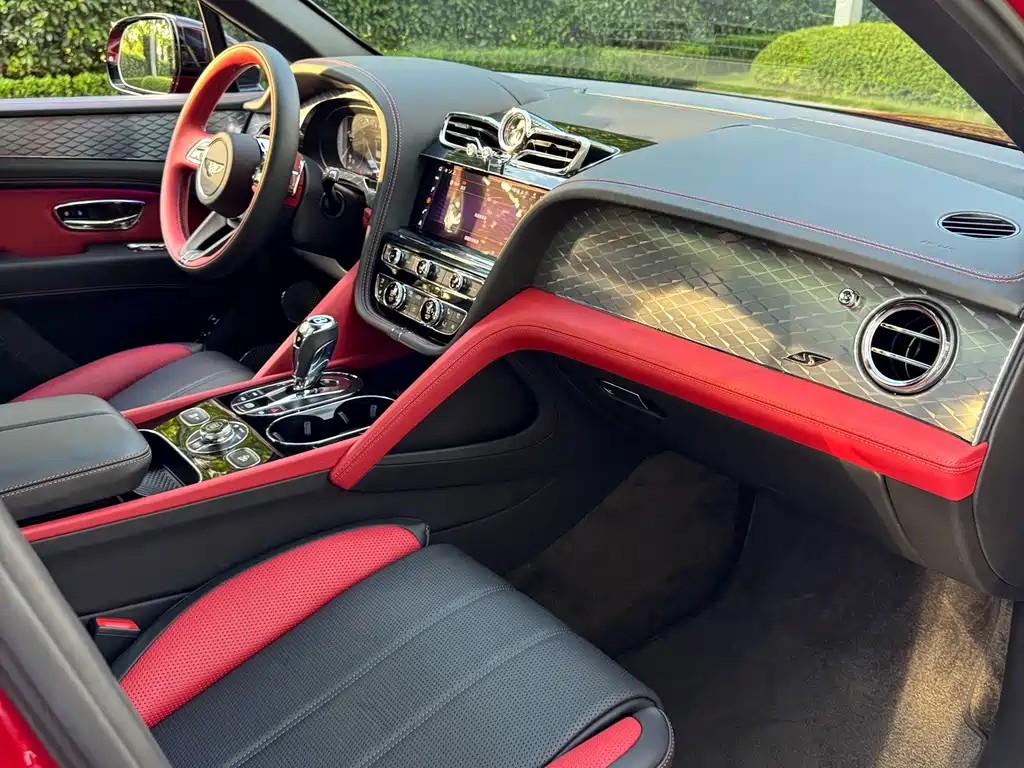 Bentley Bentayga — миниатюра 18