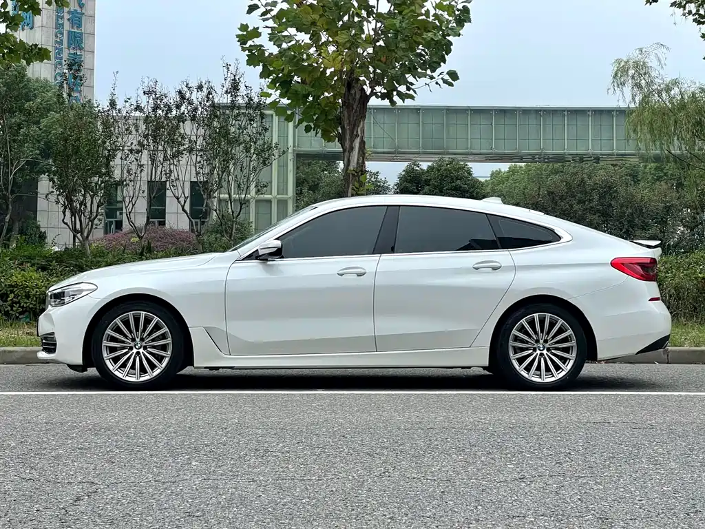 BMW 6 SERIES GT
