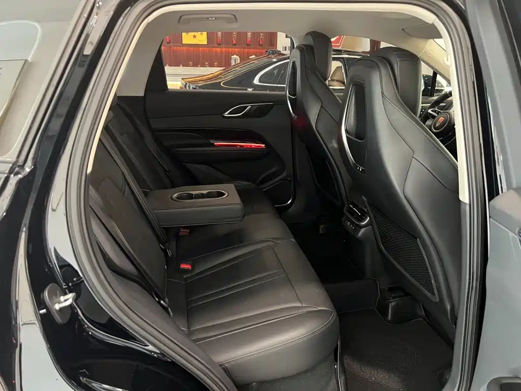 Hongqi Hongqi HS3 PHEV — миниатюра 9