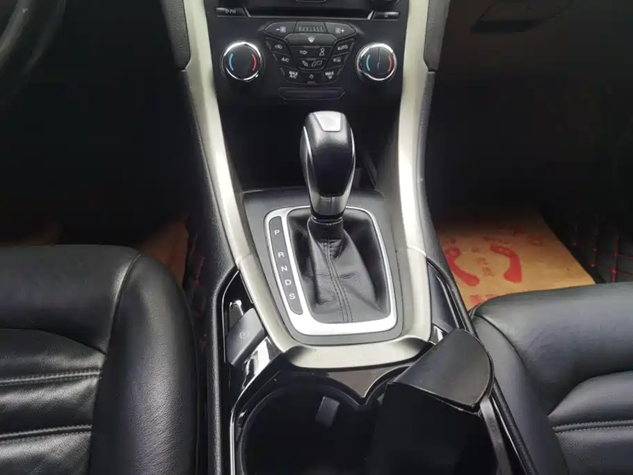 Ford Mondeo — миниатюра 16
