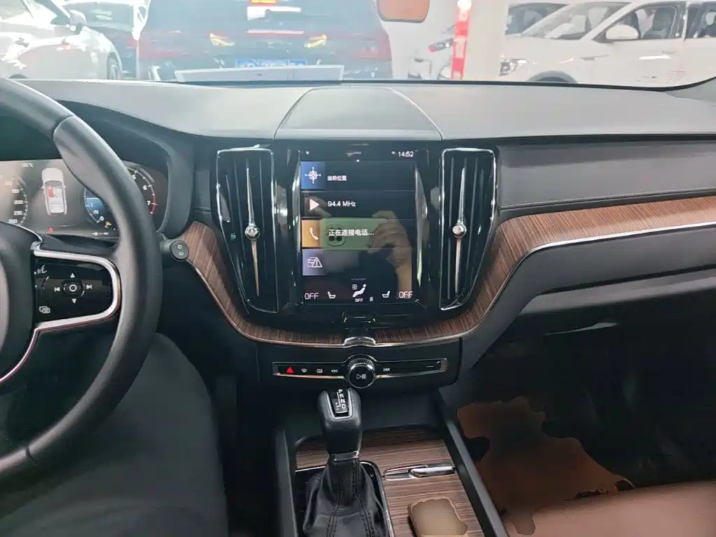 Volvo XC60 — миниатюра 10