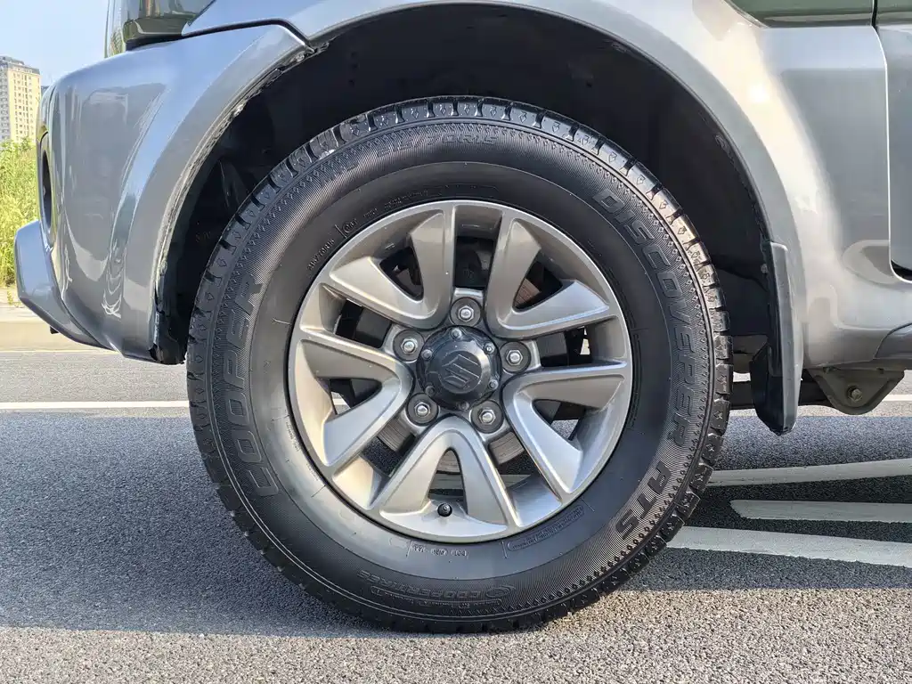 Suzuki Jimny — миниатюра 13