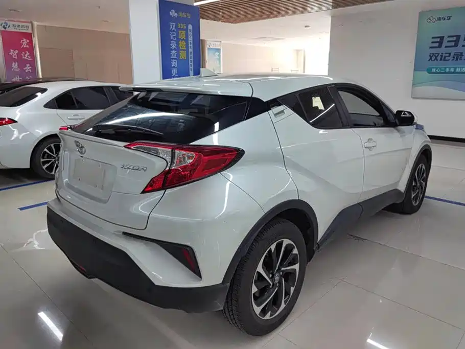 Toyota IZOA — миниатюра 3