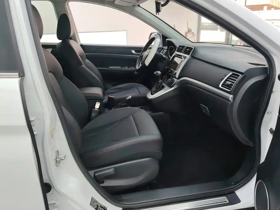 Haval M6 — миниатюра 8
