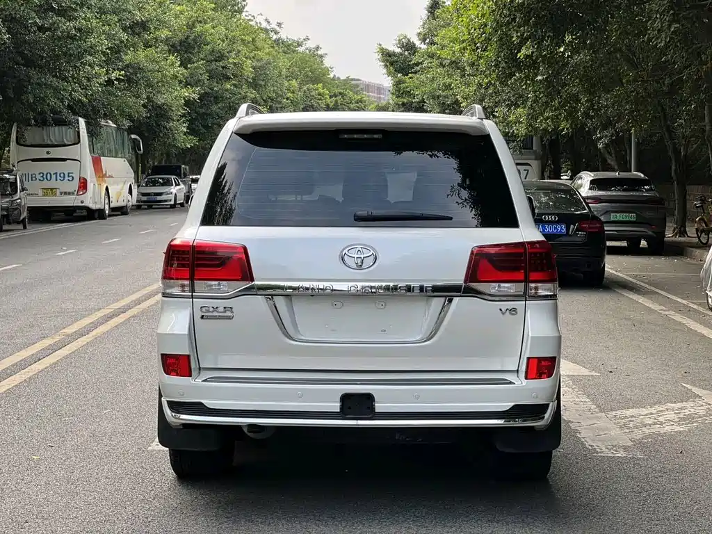 Toyota Land Cruiser 2021 4.0L AT