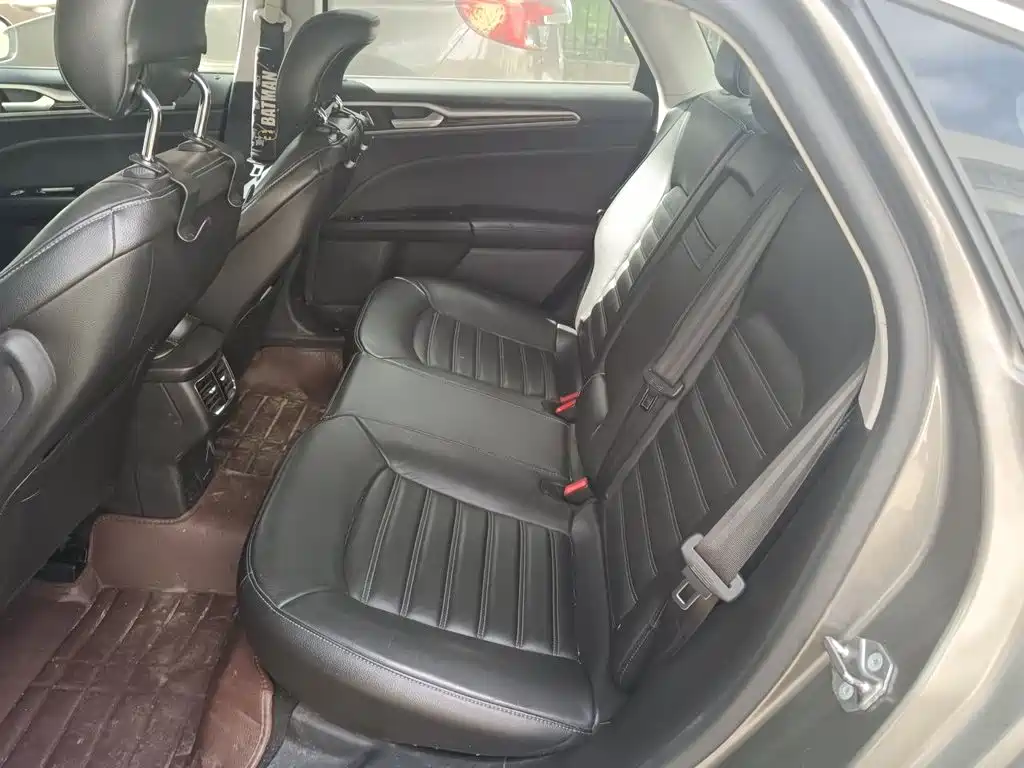 Ford Mondeo — миниатюра 18