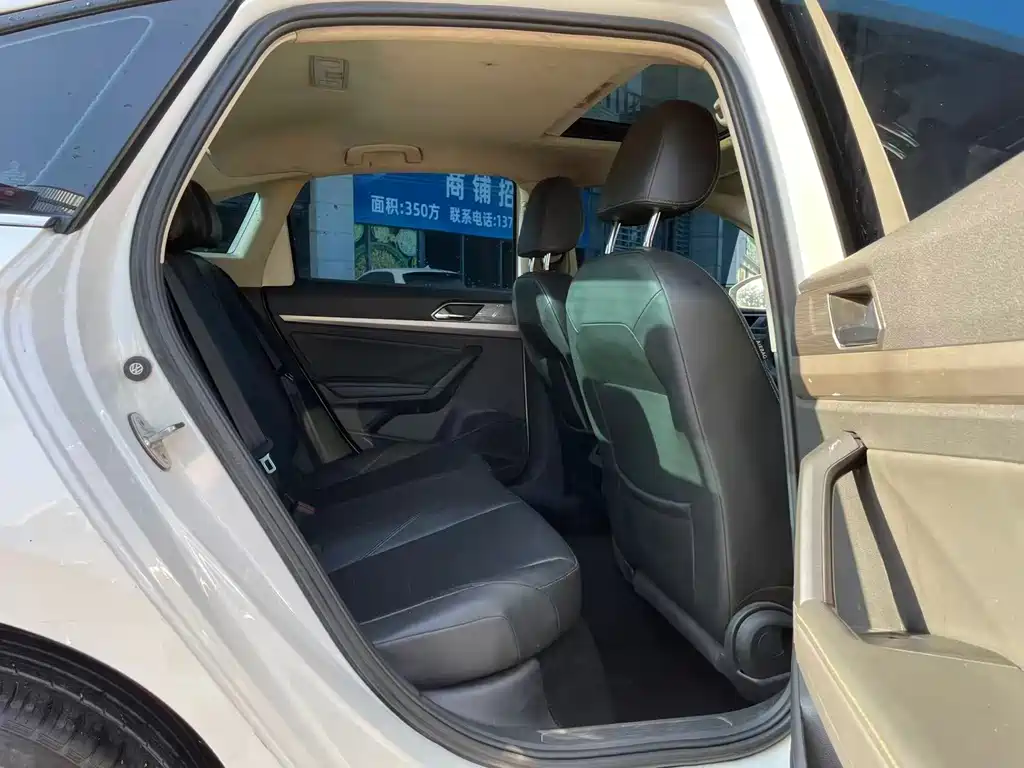 Volkswagen Lavida — миниатюра 10
