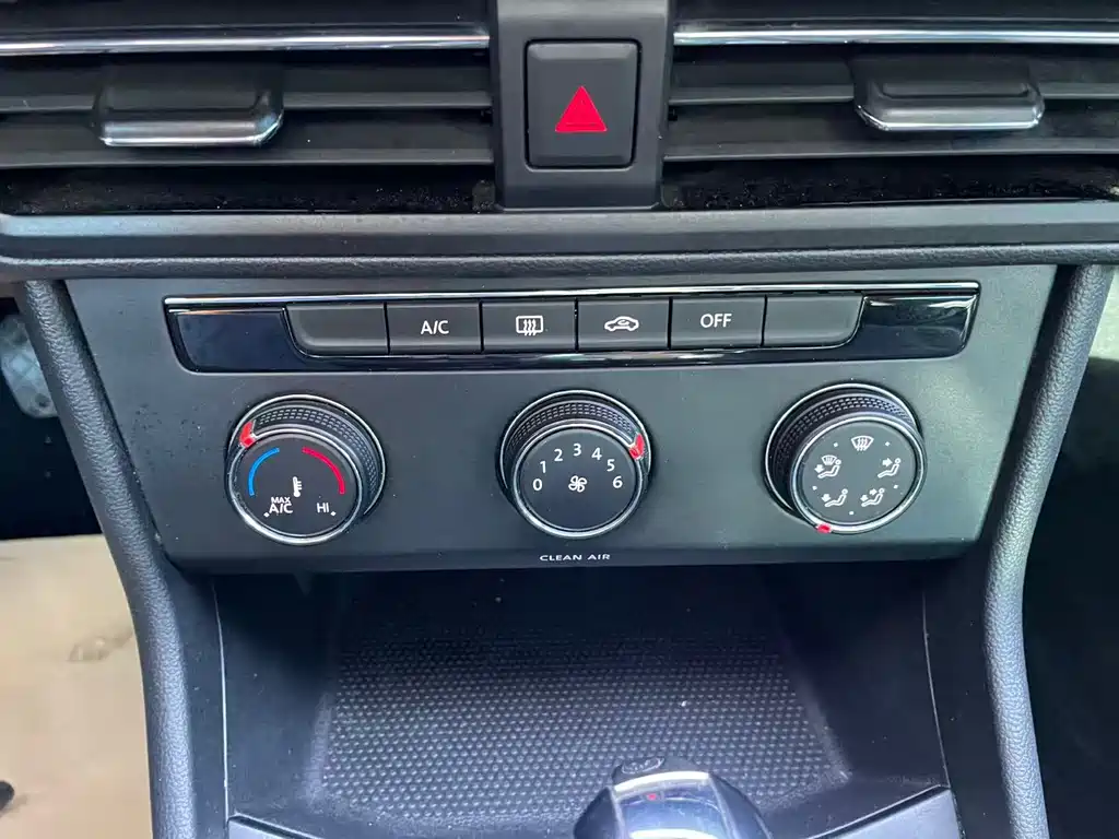 Volkswagen Lavida — миниатюра 18