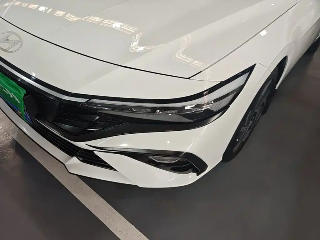Hyundai Elantra — миниатюра 24