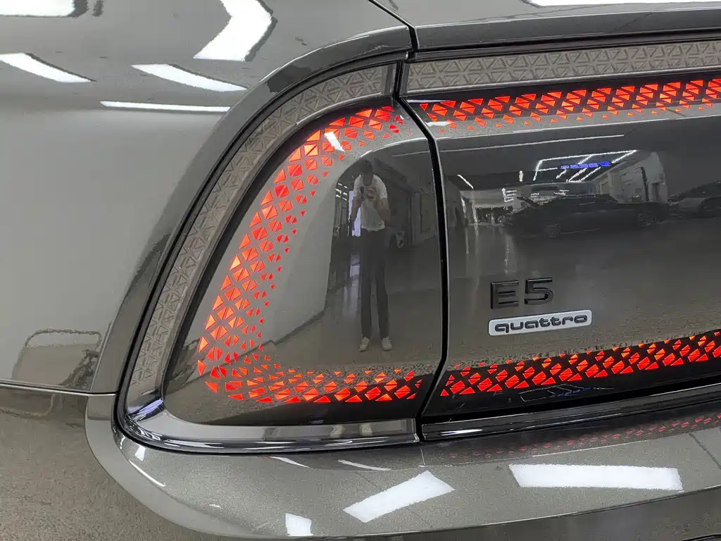 Audi E5 Sportback — миниатюра 9