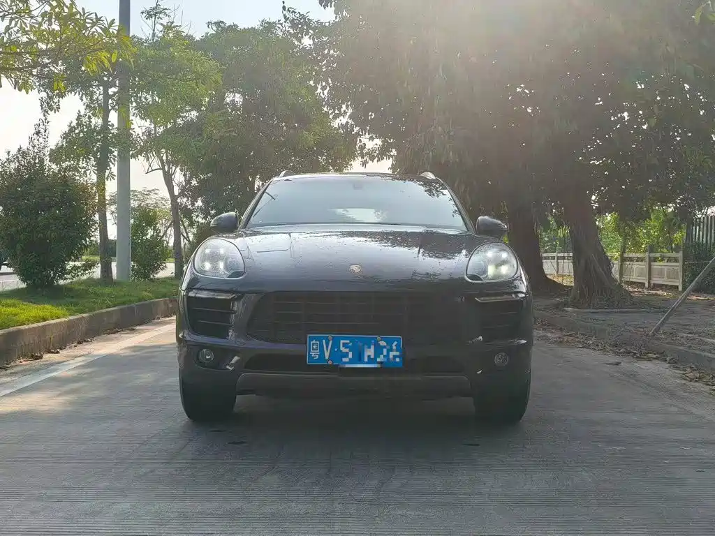 Porsche Macan — миниатюра 8