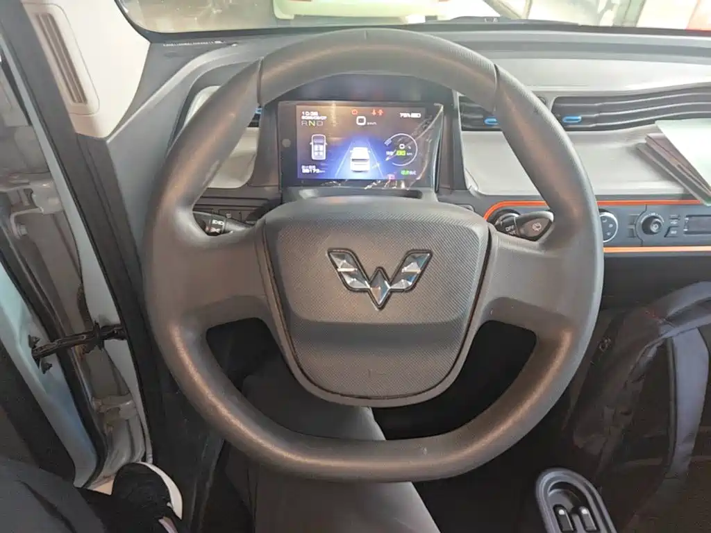 Wuling MINIEV — миниатюра 11