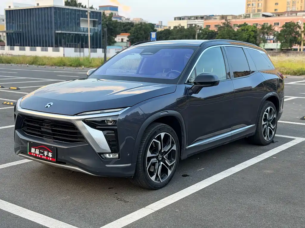 NIO ES8