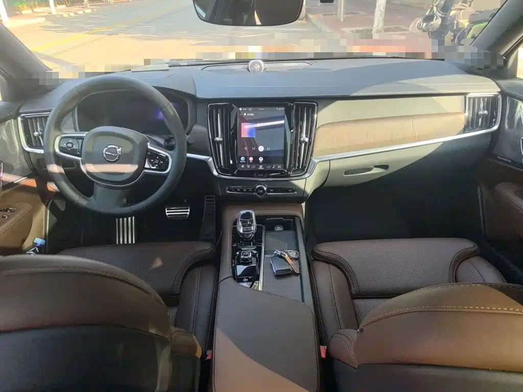 Volvo S90 — миниатюра 5