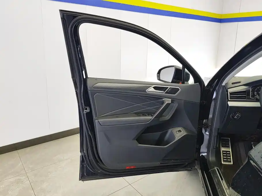 Volkswagen Tiguan L — миниатюра 7