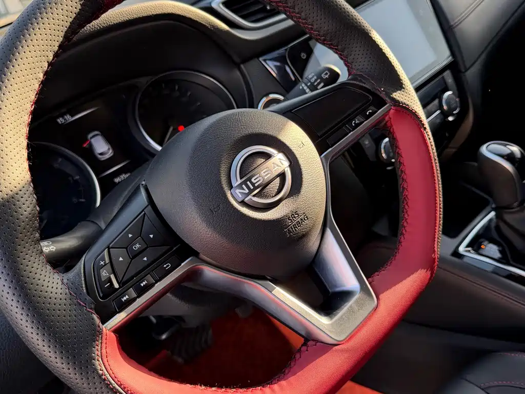 Nissan Qashqai — миниатюра 8