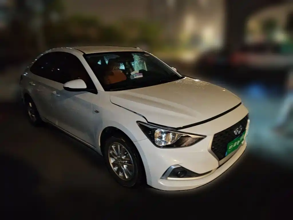 Hyundai Elantra — миниатюра 24
