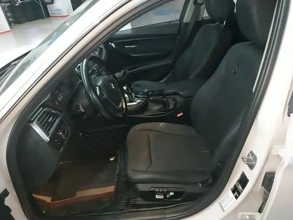 BMW 3 Series — миниатюра 15