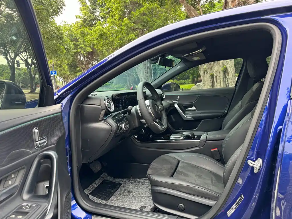 Mercedes-Benz A-Class — миниатюра 8