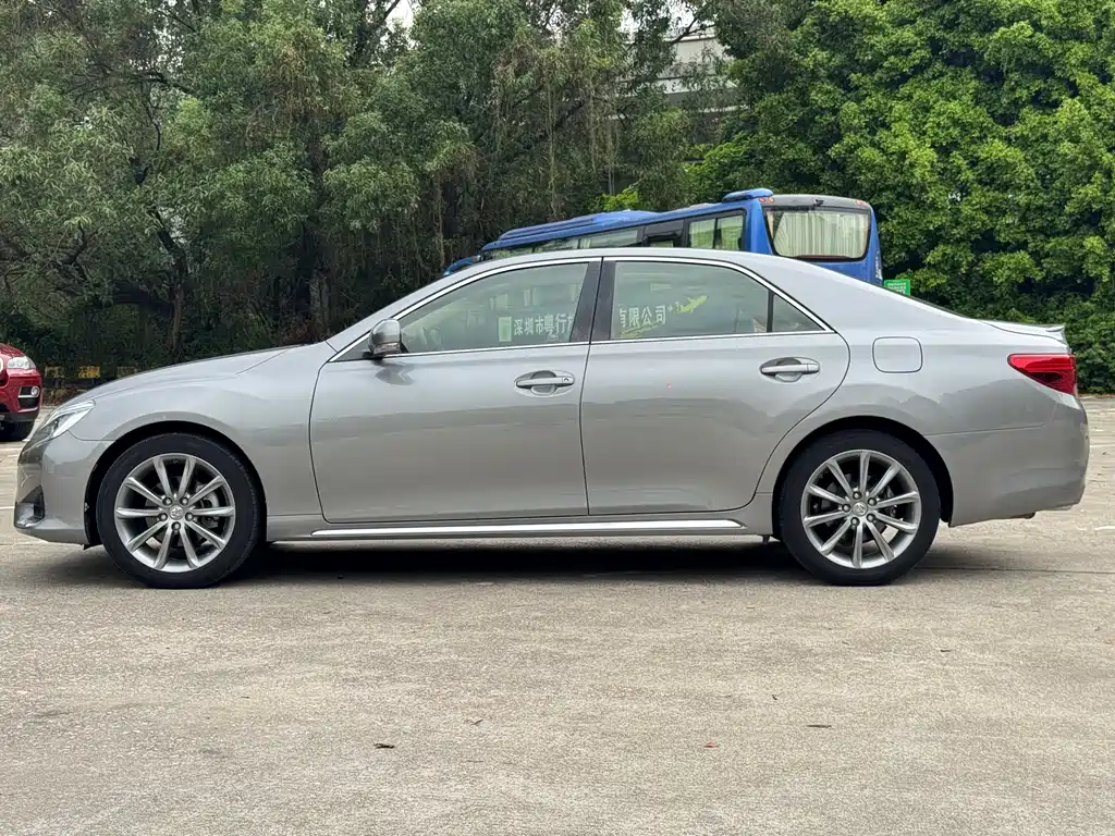Toyota Reiz 2013 2.5V