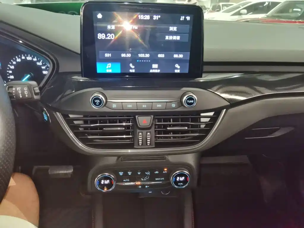 Ford Focus — миниатюра 13