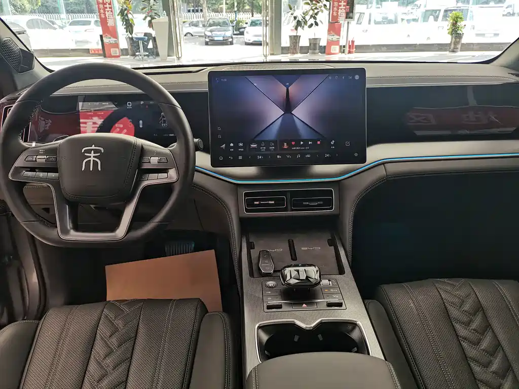 BYD L DM-i — миниатюра 9
