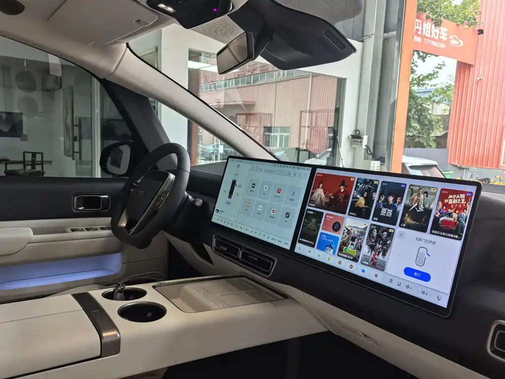 Li Auto Li MEGA — миниатюра 7