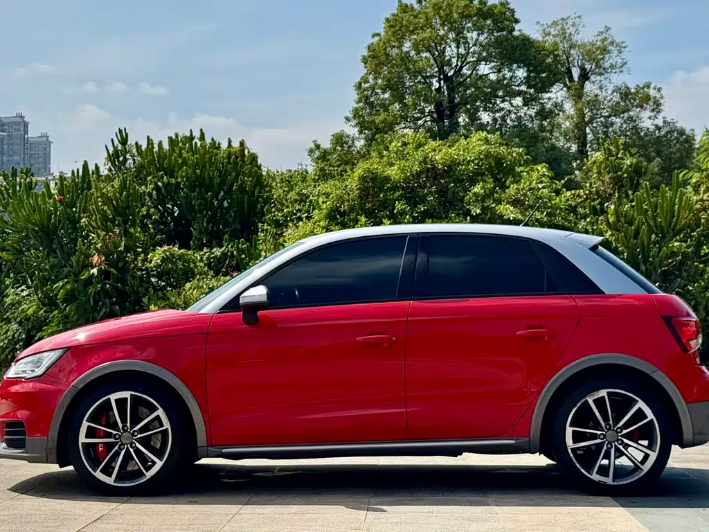 AUDI A1