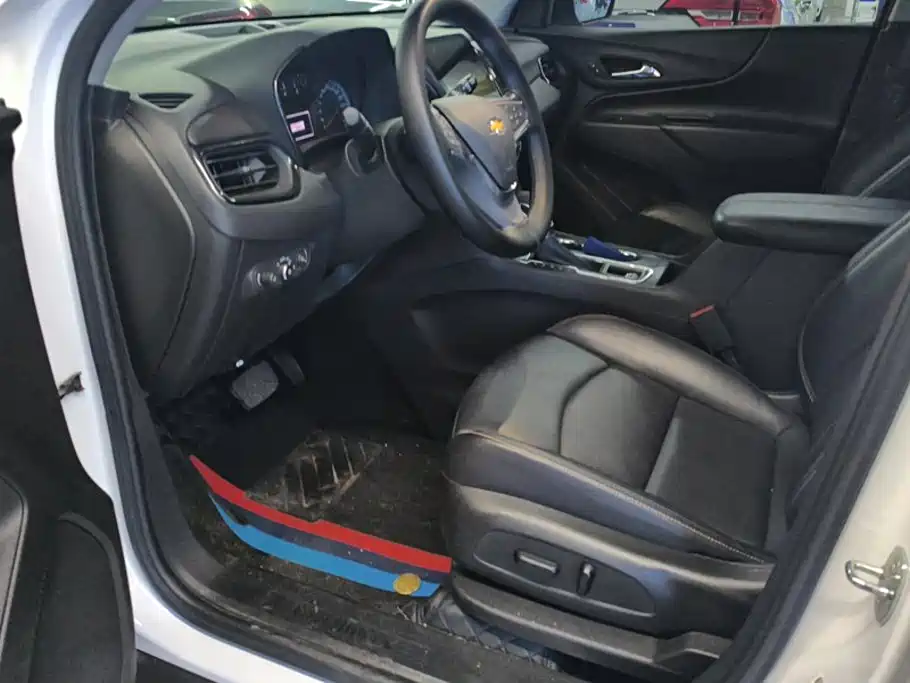 Chevrolet Equinox — миниатюра 9