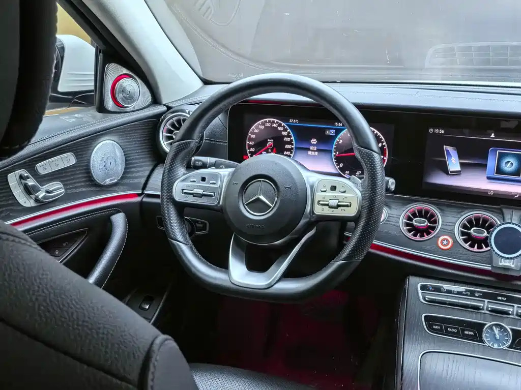 Mercedes-Benz E-Class — миниатюра 24