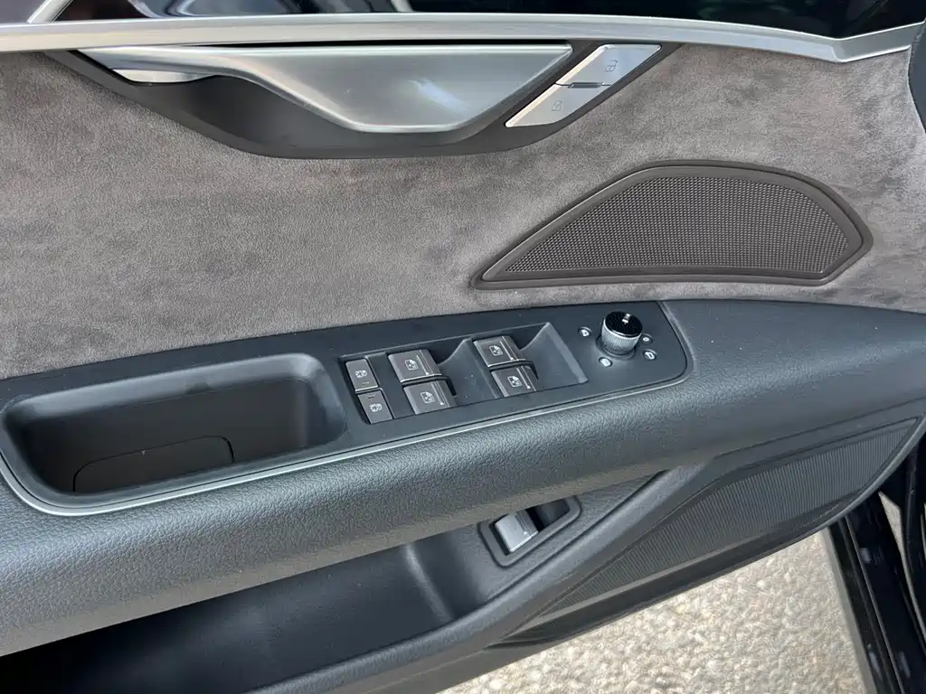 Audi A8 — миниатюра 15