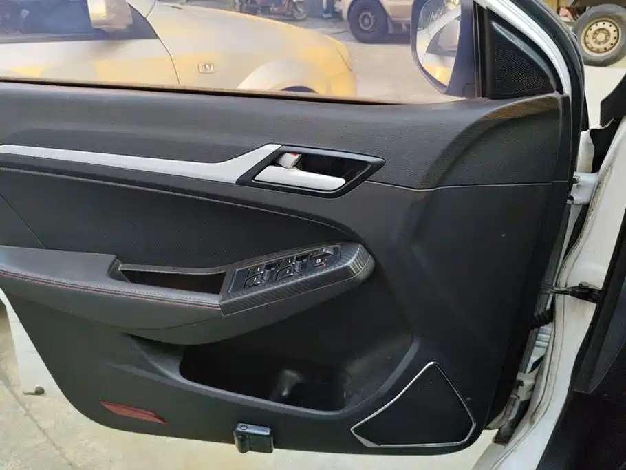 Geely Vision — миниатюра 7