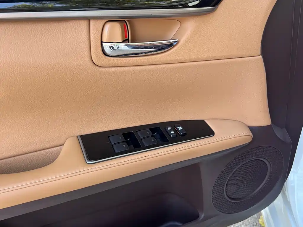 Lexus ES — миниатюра 15