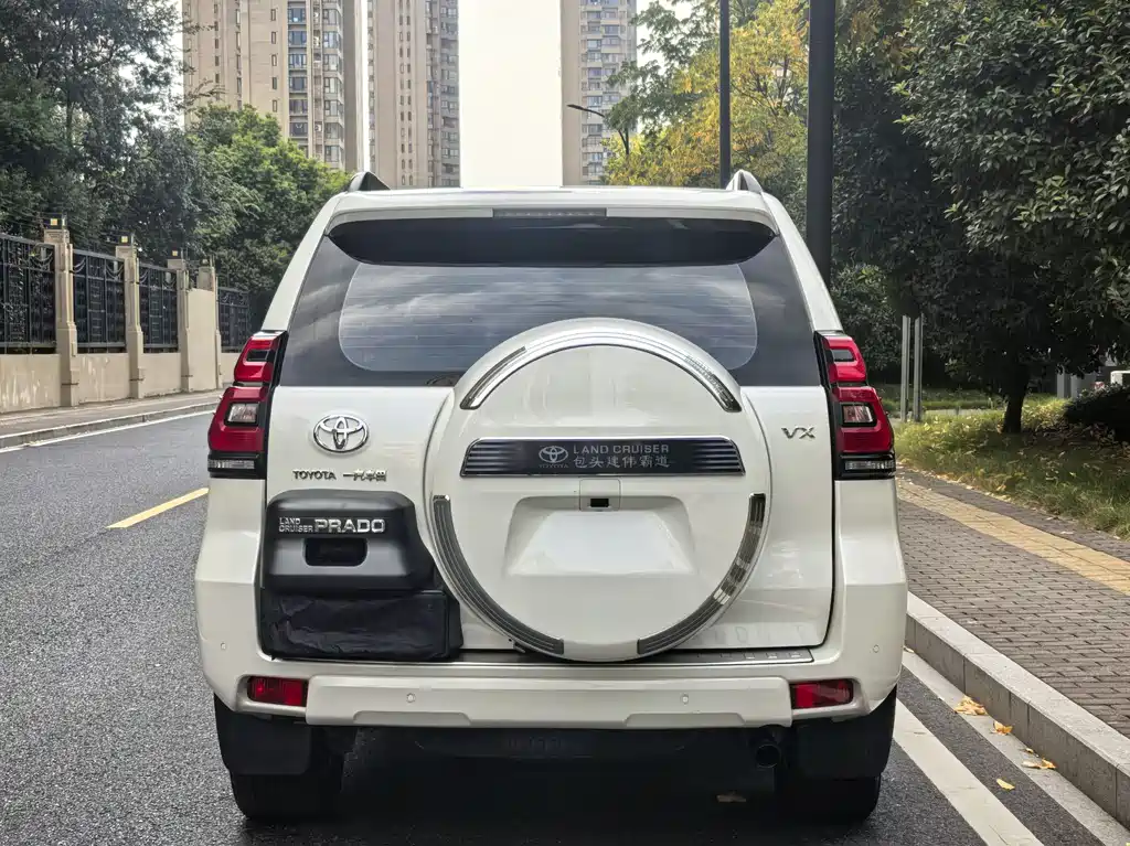 TOYOTA PRADO