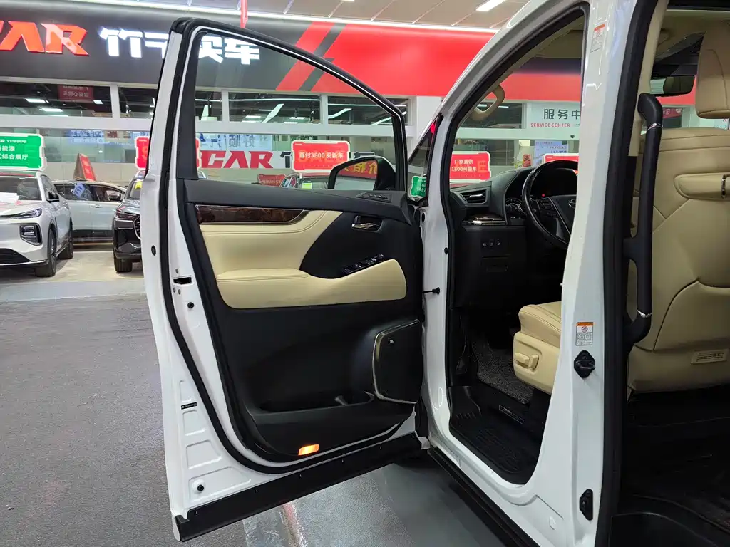Toyota Alphard — фотографии объявления, Фото 24