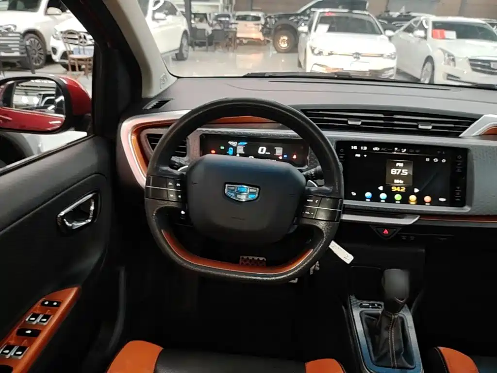 Geely Vision X1 — миниатюра 11